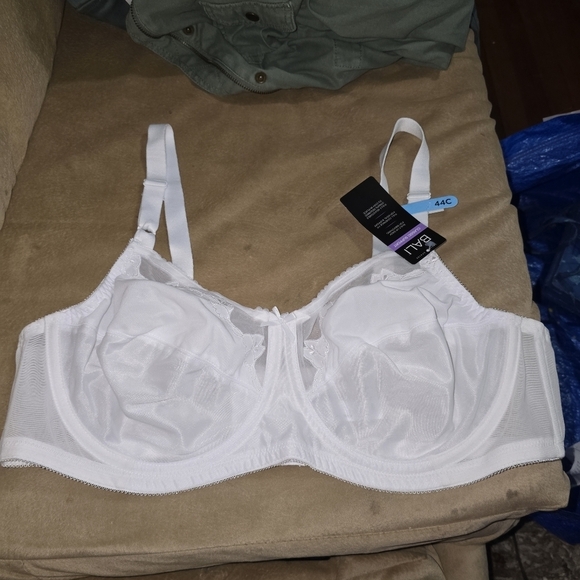 Bali Classic Support Full Coverage Fit Smoothing Bra SIZE 44C NWT - Picture 8 of 11